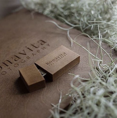 wooden memory stick from wooden banana